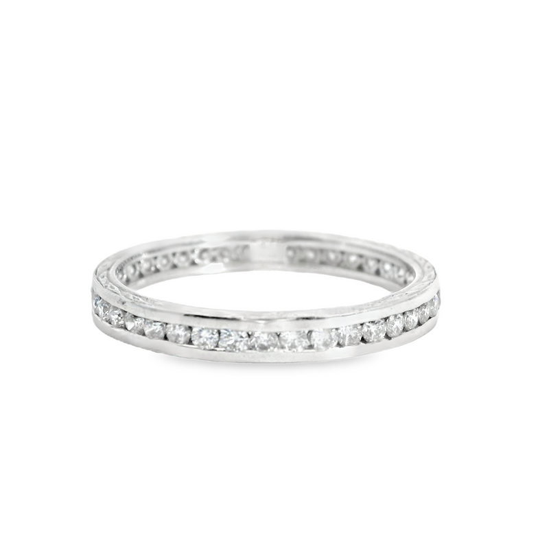 18KWG DIAMOND BAND