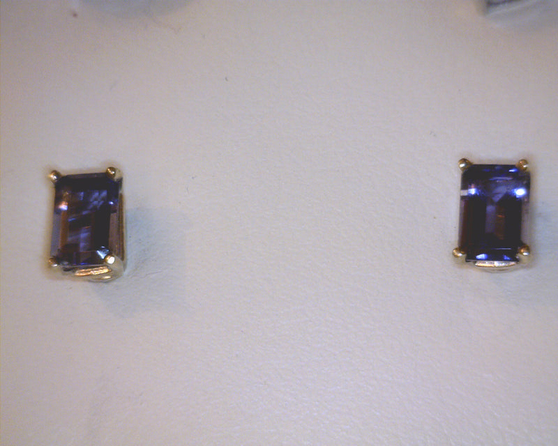 14K WG IOLITE STUDS