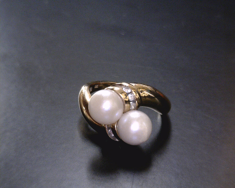 14K YELLOW GOLD PEARL/DIAMOND RING