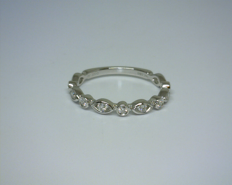 14K WG Diamond Band
