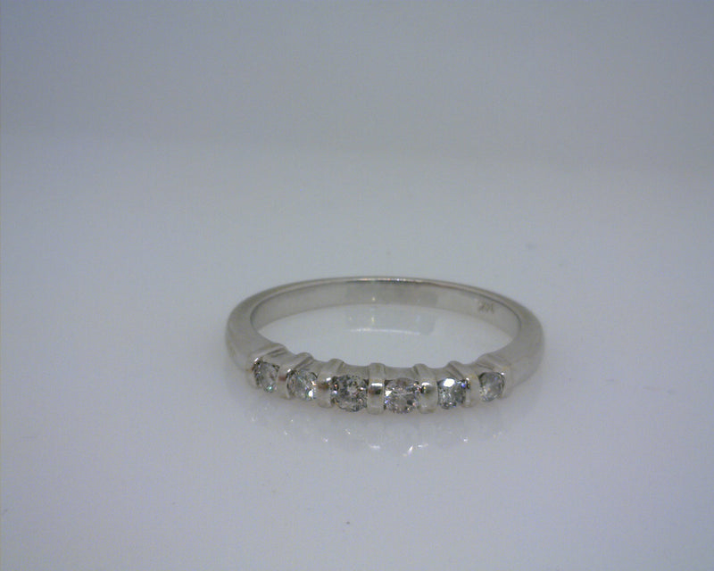 14K WG 5-STONE DIAMOND BAND