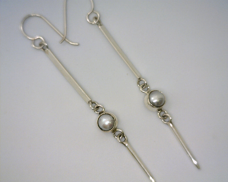 STERLING SILVER PEARL DANGLE E