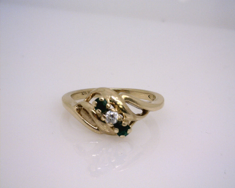 10K YELLOW GOLD EMERALD/DIAMOND RING