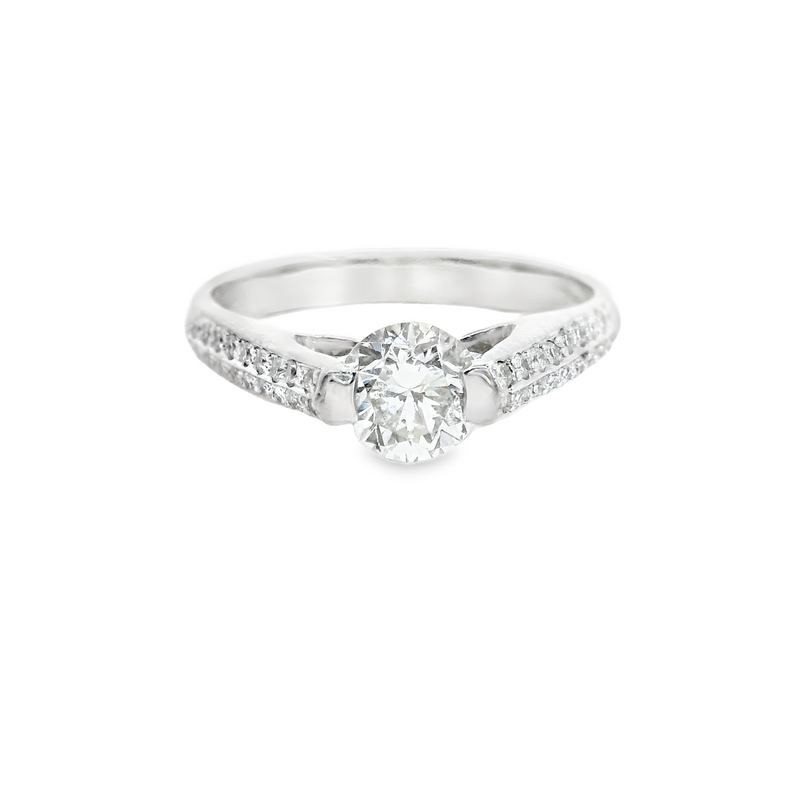 18K WHITE GOLD DIAMOND RING