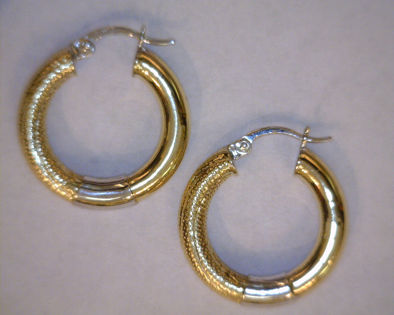 14K TT HOOPS 3.4 GRAMS
