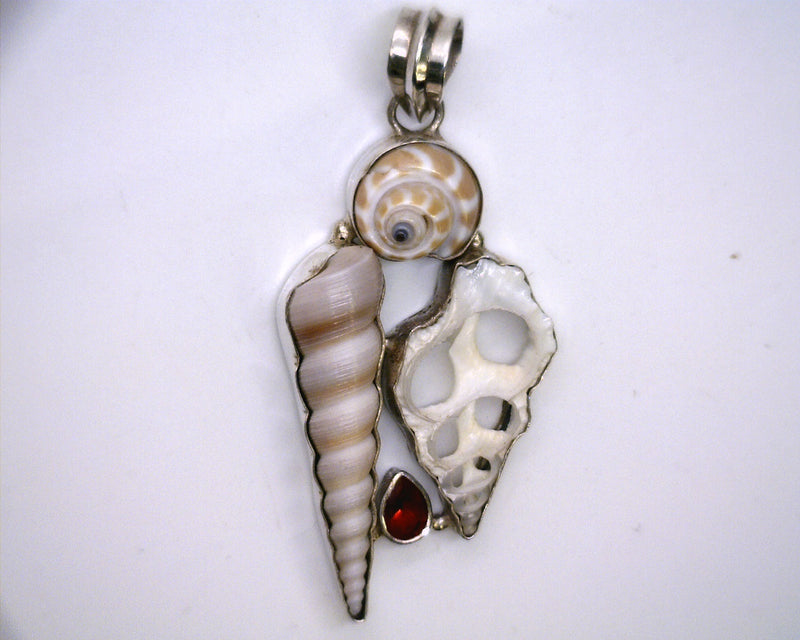 Sterling Silver Shell Pednant