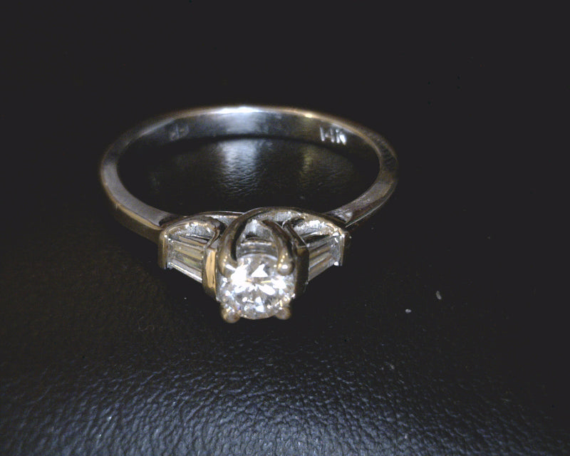 14K WG DIAMOND ENGAGEMENT RING