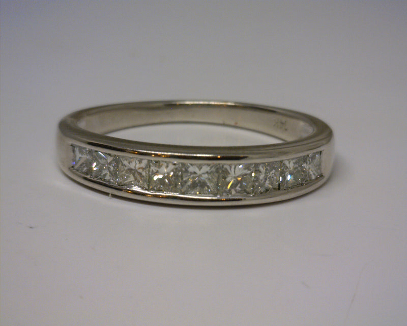 14K WG CHANNEL SET PRINCESS BAND