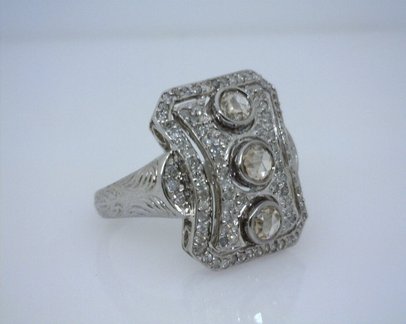 18K WG DIAMOND RING