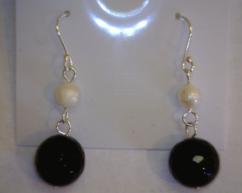 SS PEARL/ BLACK ONYX EARRINGS