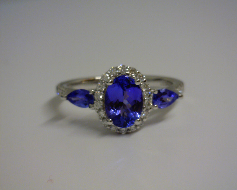 14K WHITE GOLD TANZANITE/DIAMOND RING