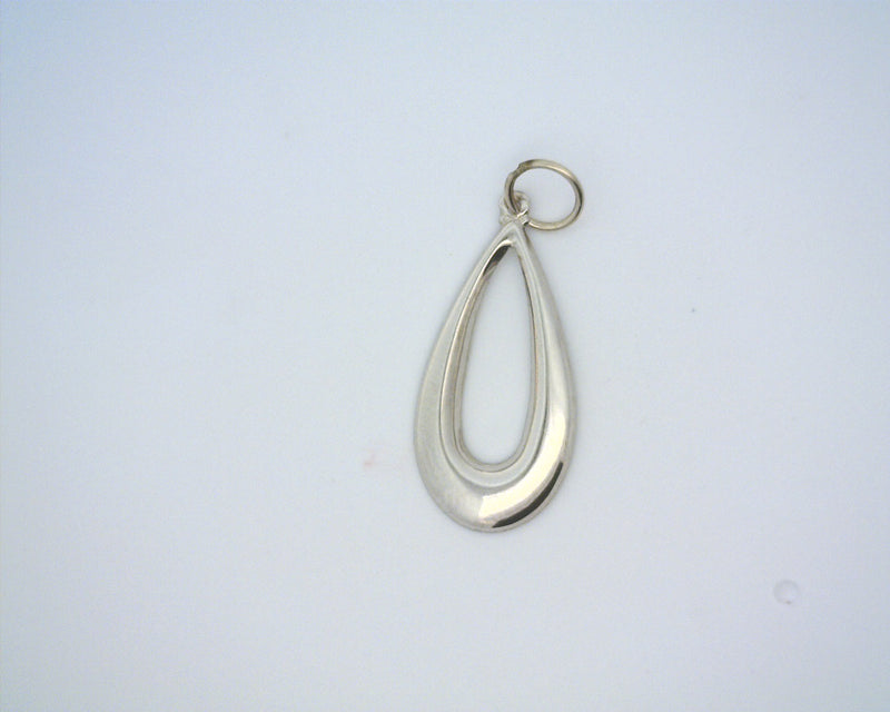 14K WG Elongated Oval Pendant