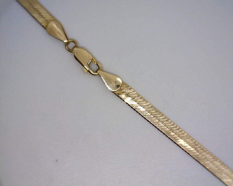 14K YELLOW GOLD HERRINGBONE CH