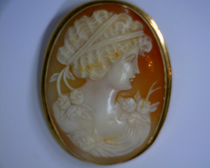 14K YG CAMEO PIN PENDANT