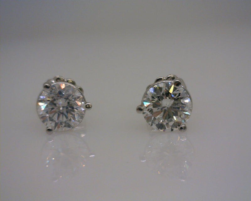 14K White Gold Diamond Stud