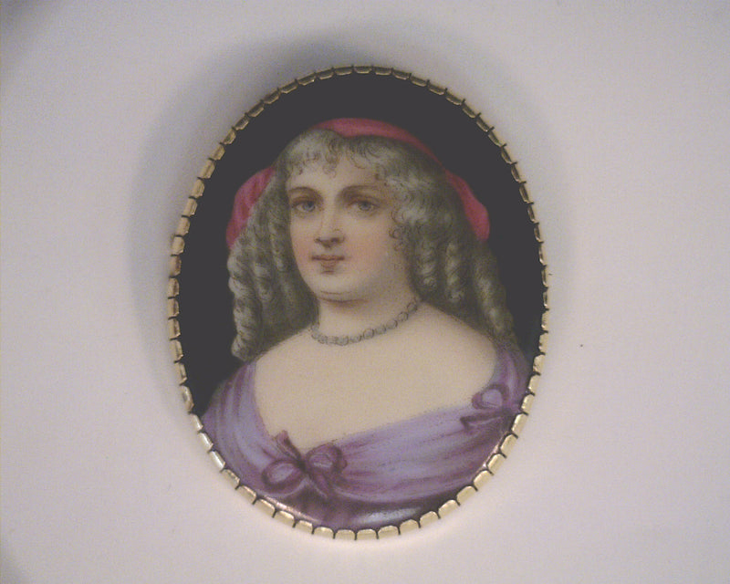 14K YG PORCELAIN BROOCH