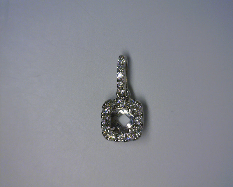 14K WHITE GOLD DIAMOND PENDANT