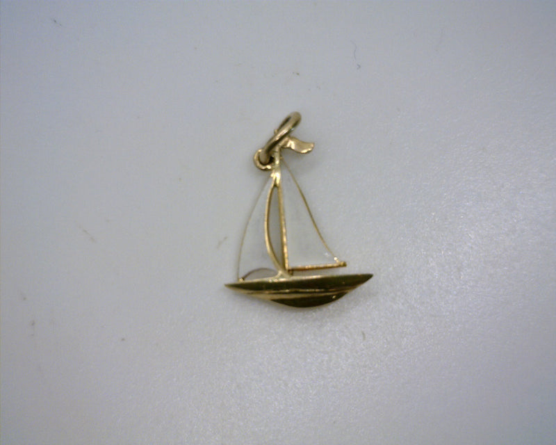 14K YG Sail Boat Charm