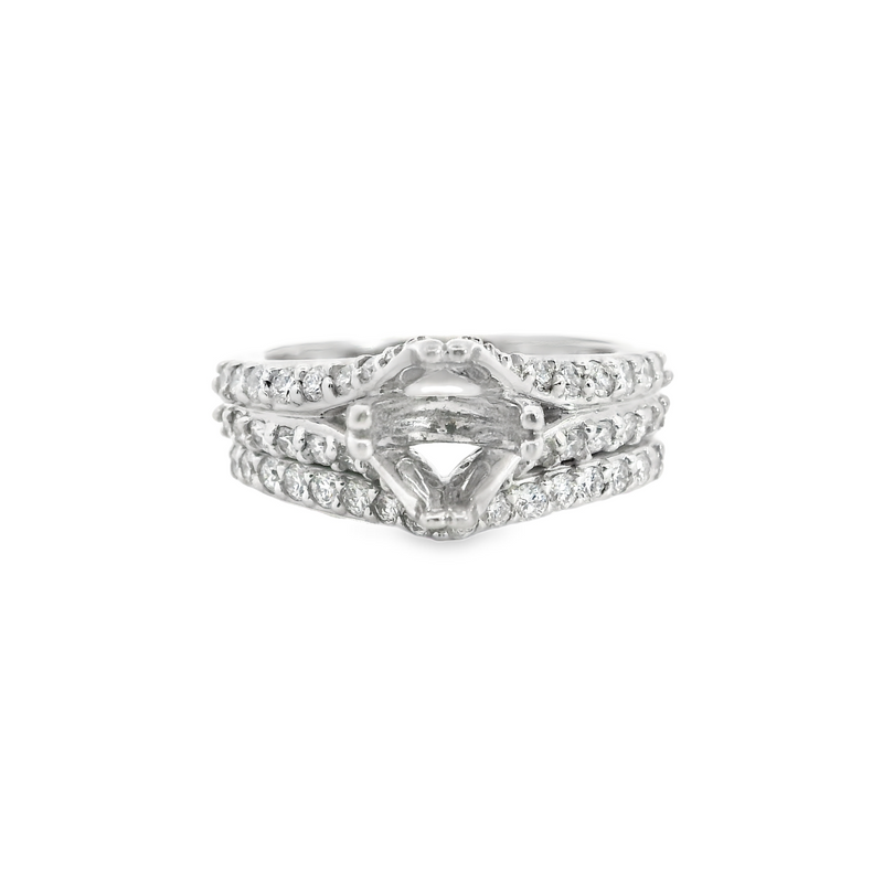 14K WHITE GOLD DIAMOND RING