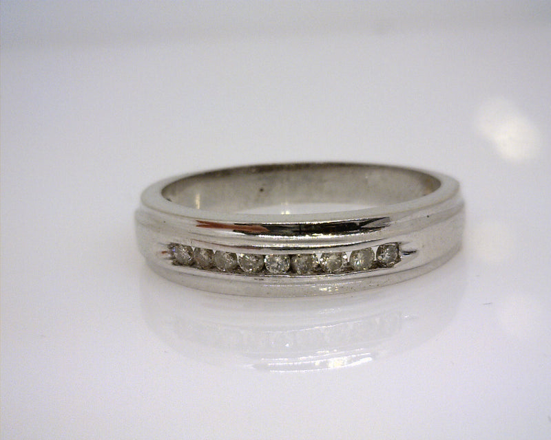14K WG DIAMOND BAND