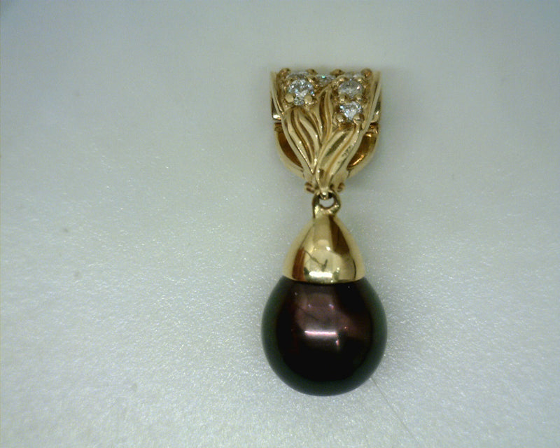 14K WG Blue Topaz Pendant