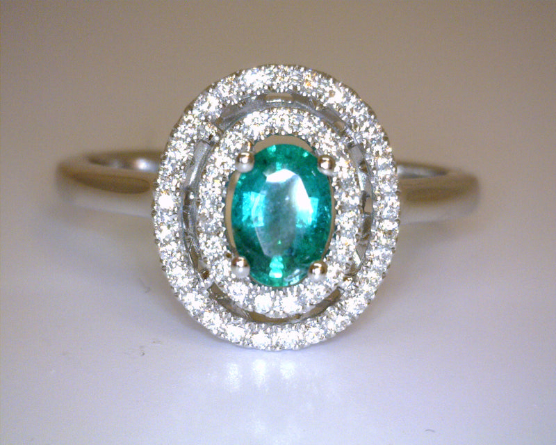 14K WHITE GOLD EMERALD/DIAMOND RING