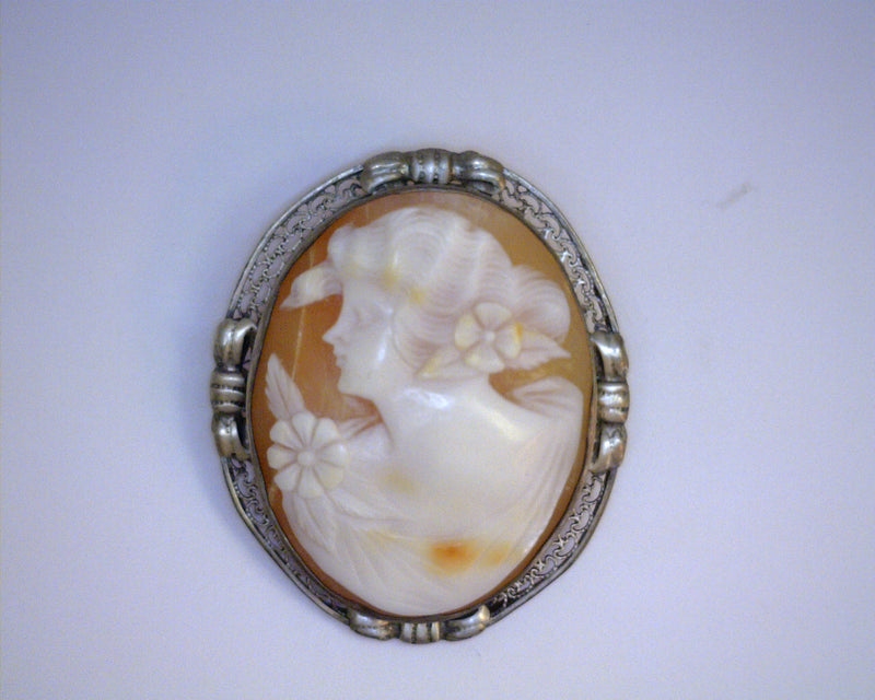 STERLING SILVER CAMEO PIN