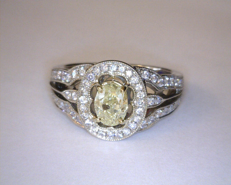 18K WG HALO YELLOW DIAMOND