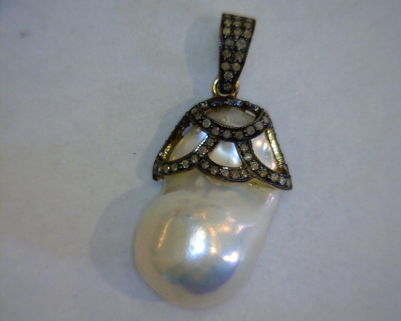 STERLING SILVER GOLD PLATED BLISTER PEARL & DIAMOND PENDANT