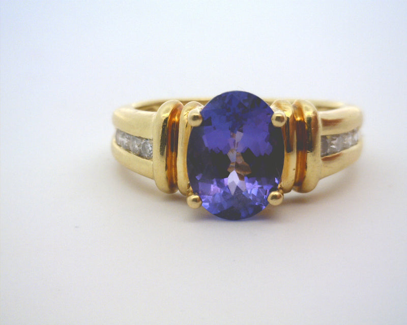 18K YG Tanzanite & Diamond Ring