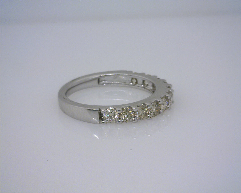 14K WG DIAMOND BAND