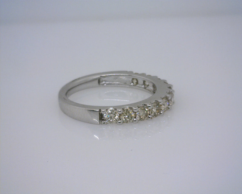 14K WG DIAMOND BAND