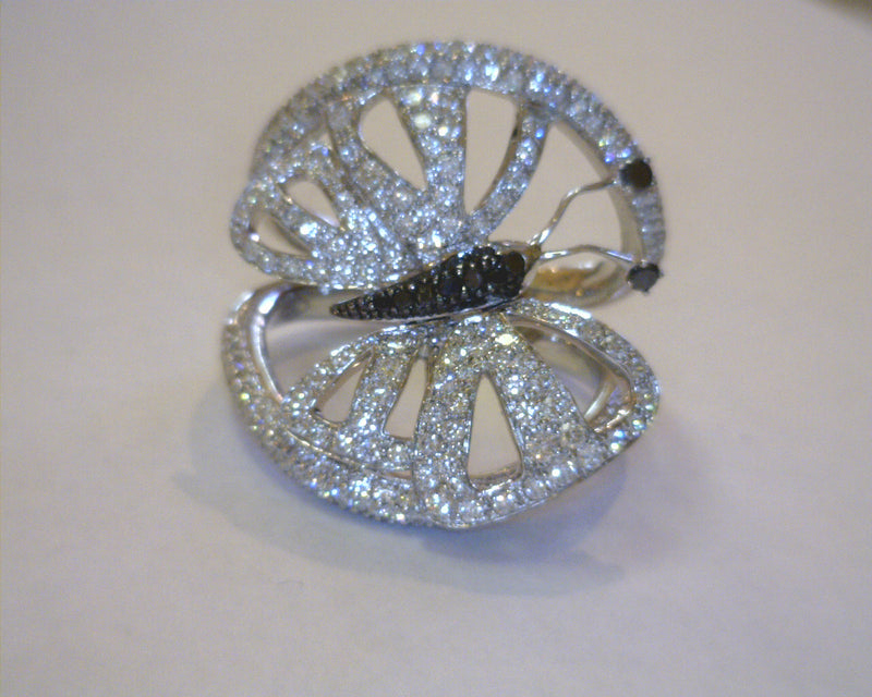 18K WG BUTTERFLY DIAMOND RING