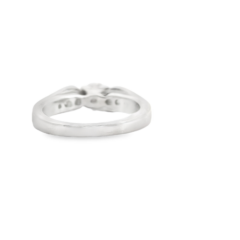 PLATINUM DIAMOND ENGAGEMENT RING