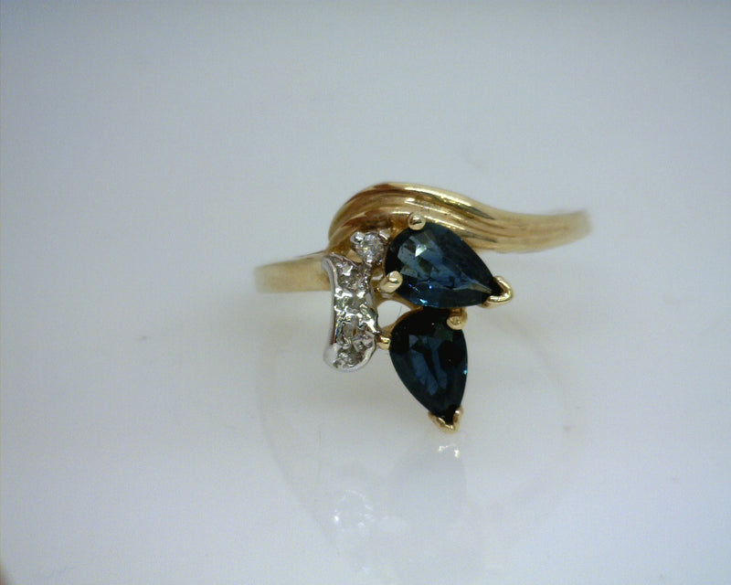 10K YG SAPPHIRE/DIAMOND RING