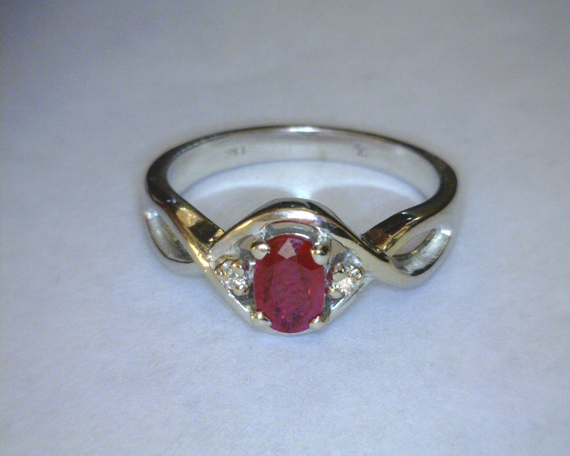 14K WHITE GOLD RUBY/DIAMOND RING