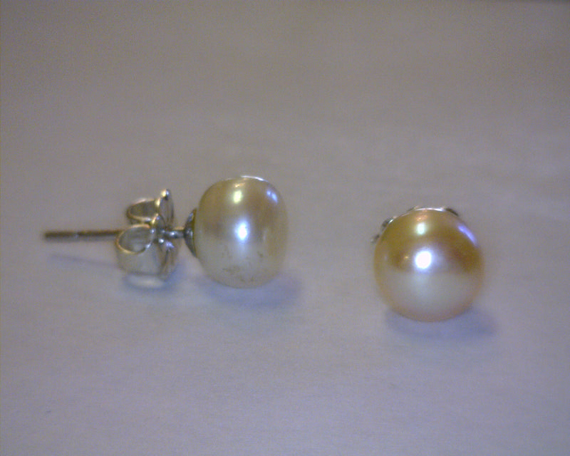 STERLING SILVER BUTTON PEARL E