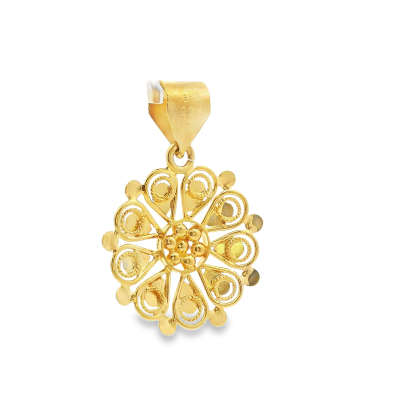 22K Two Tone Circle Floral Pendant