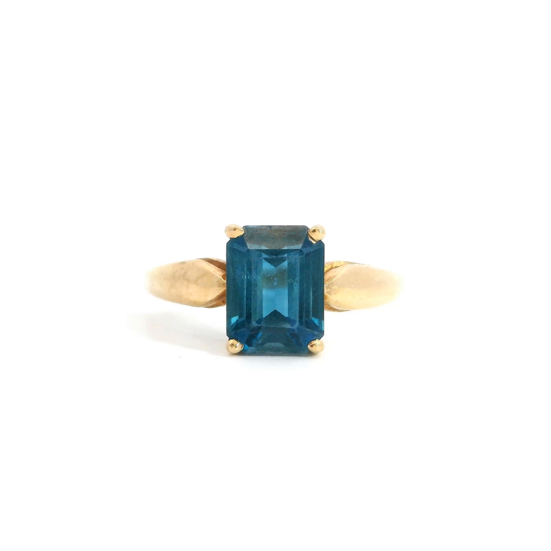14K YG London Blue Topaz Ring