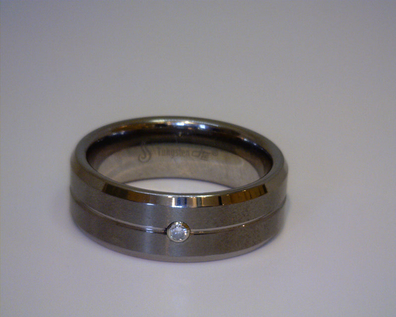 TUNGSTEN & STEEL DIAMOND BAND