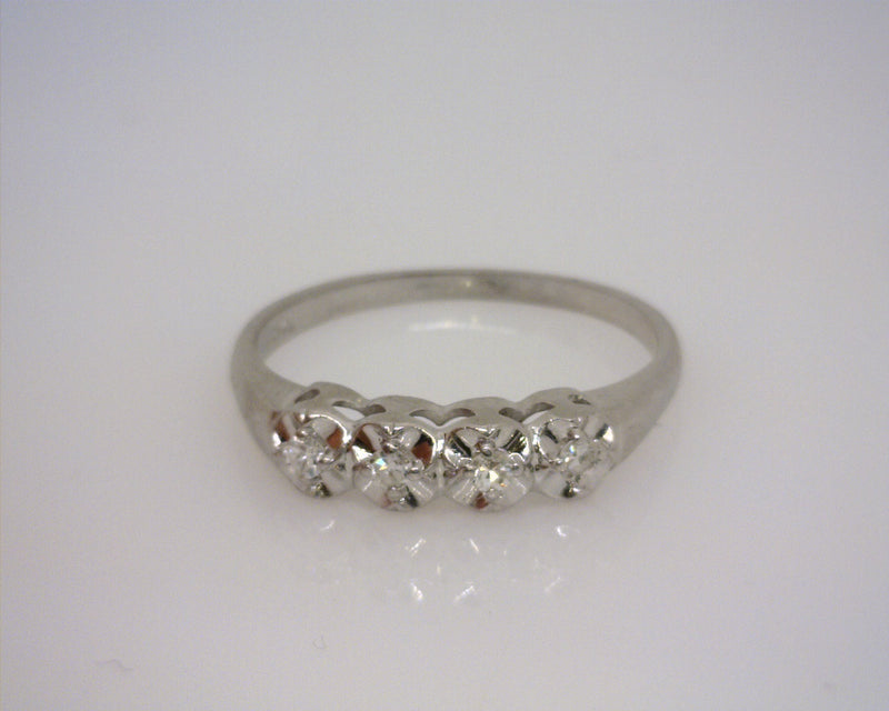 14K WG DIAMOND BAND