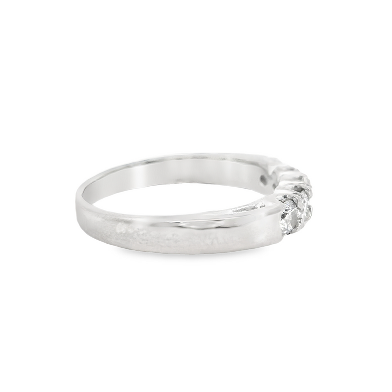 18K WG Diamond Band