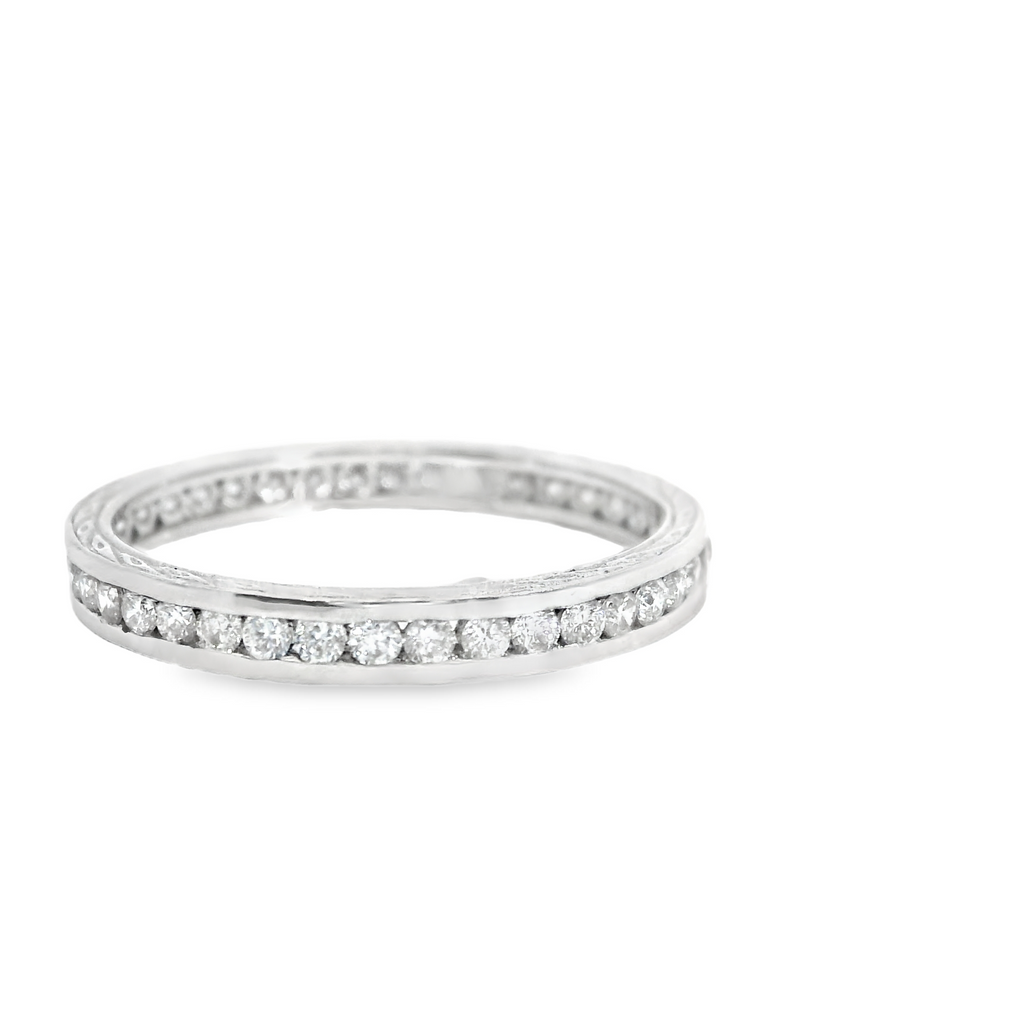 18KWG DIAMOND BAND