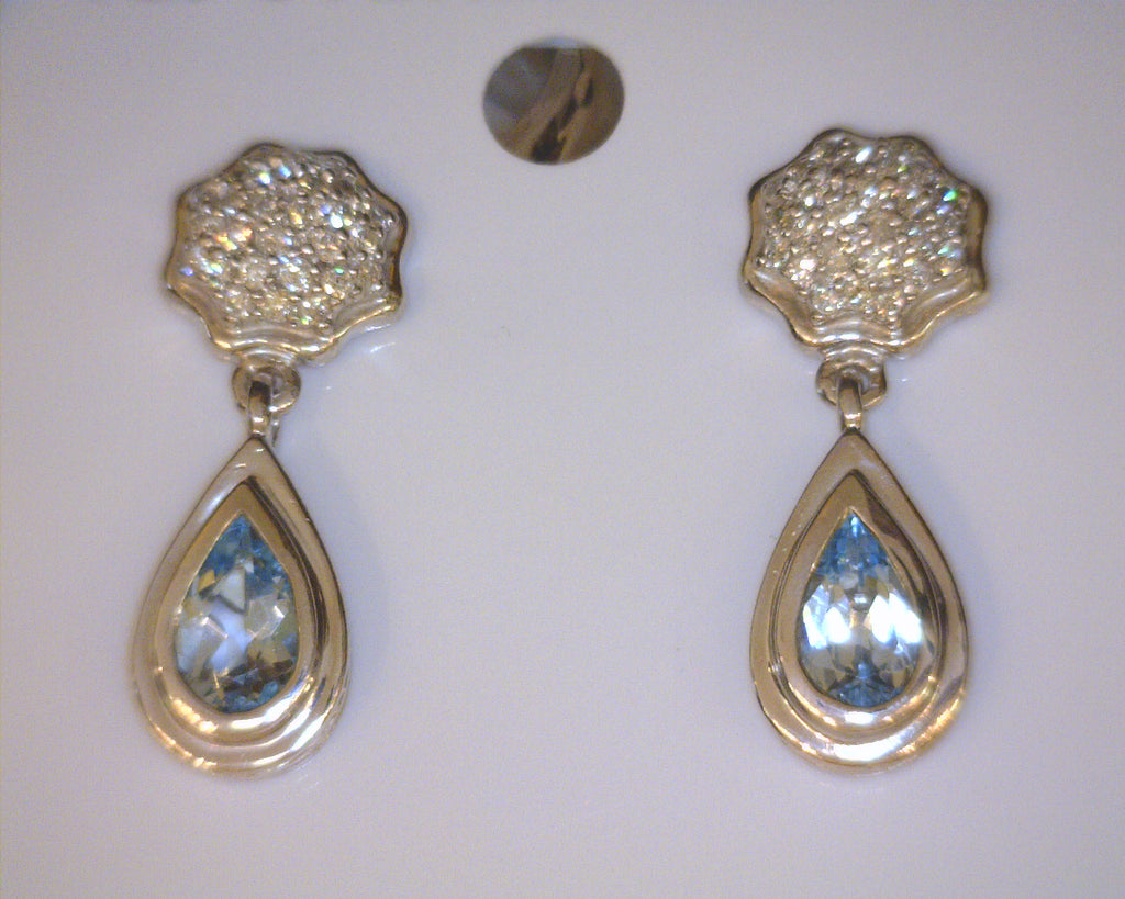 Top SS aquamarine earrings