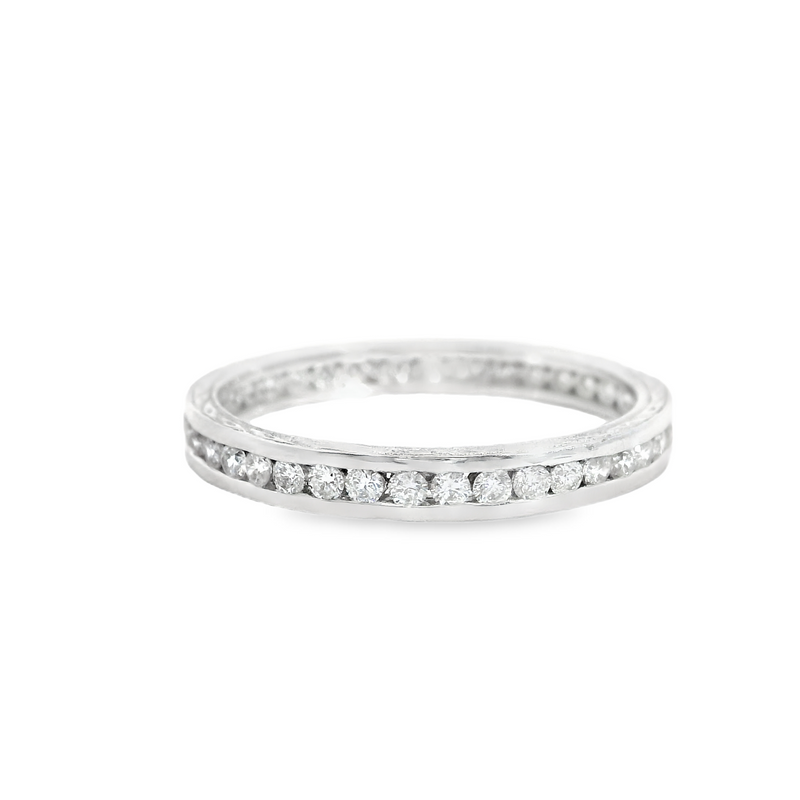 18KWG DIAMOND BAND