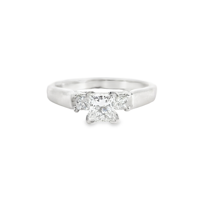 14K WG  DIAMOND ENGAGEMENT RING