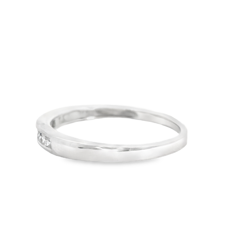 14K WG CHANNEL SET PRINCESS