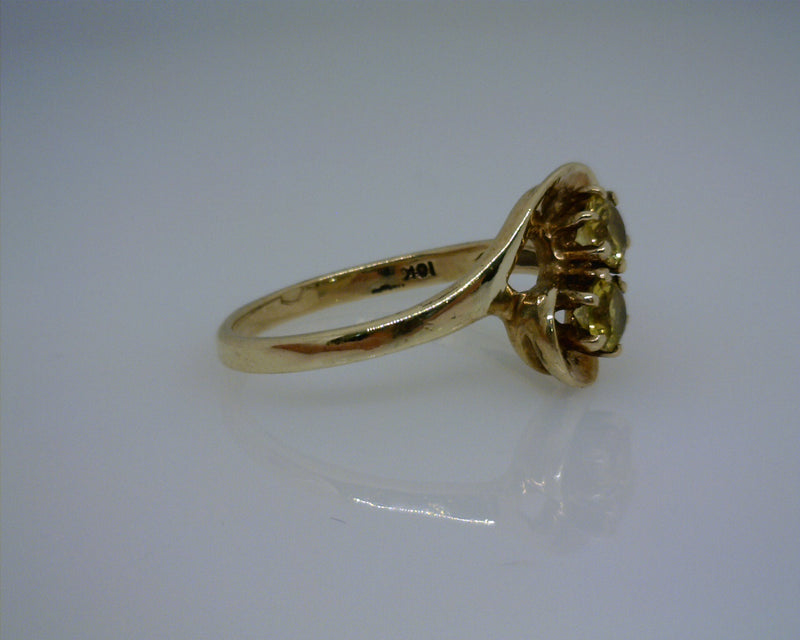 10K YGELLOW GOLD SAPPHIRE RING