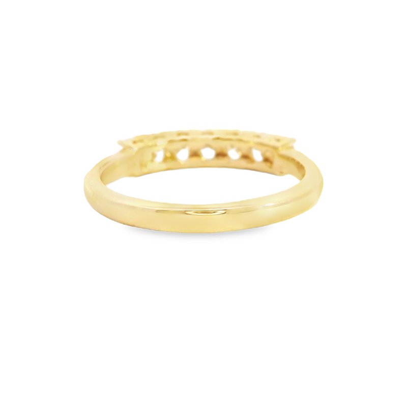 14K YG Oval Diamond Band