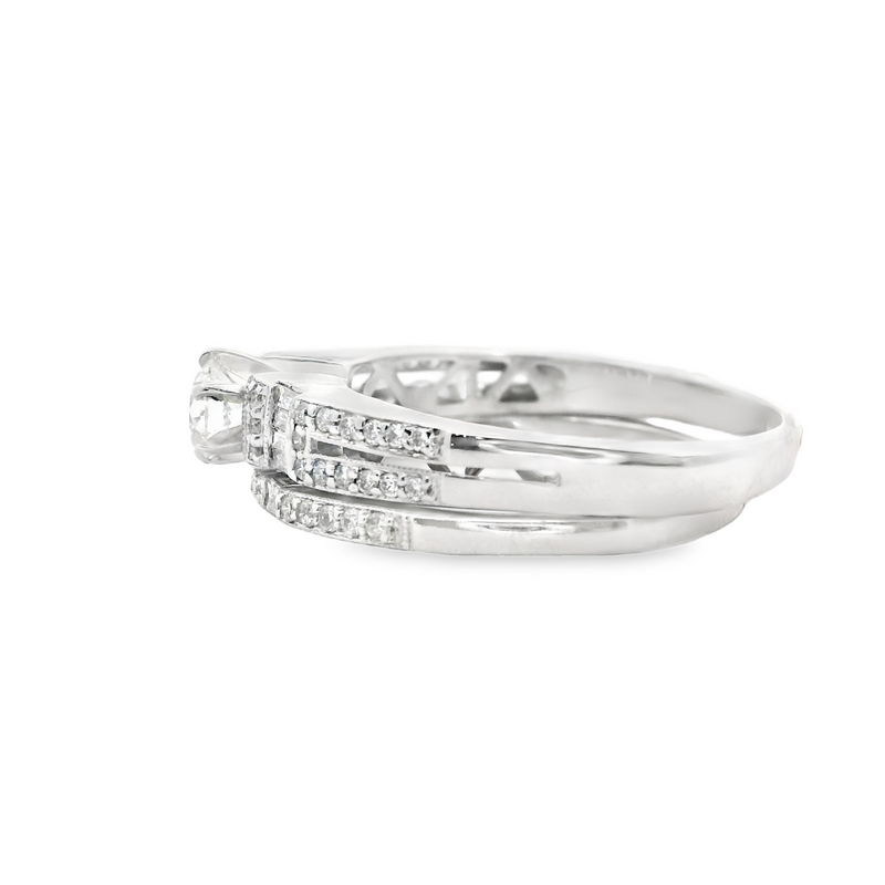 18K WG DIAMOND RING